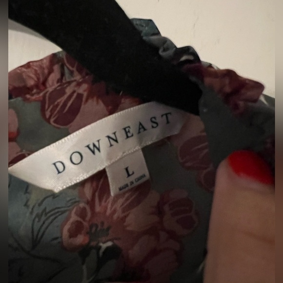 DownEast Floral Blouse size L (M120) - Picture 4 of 8